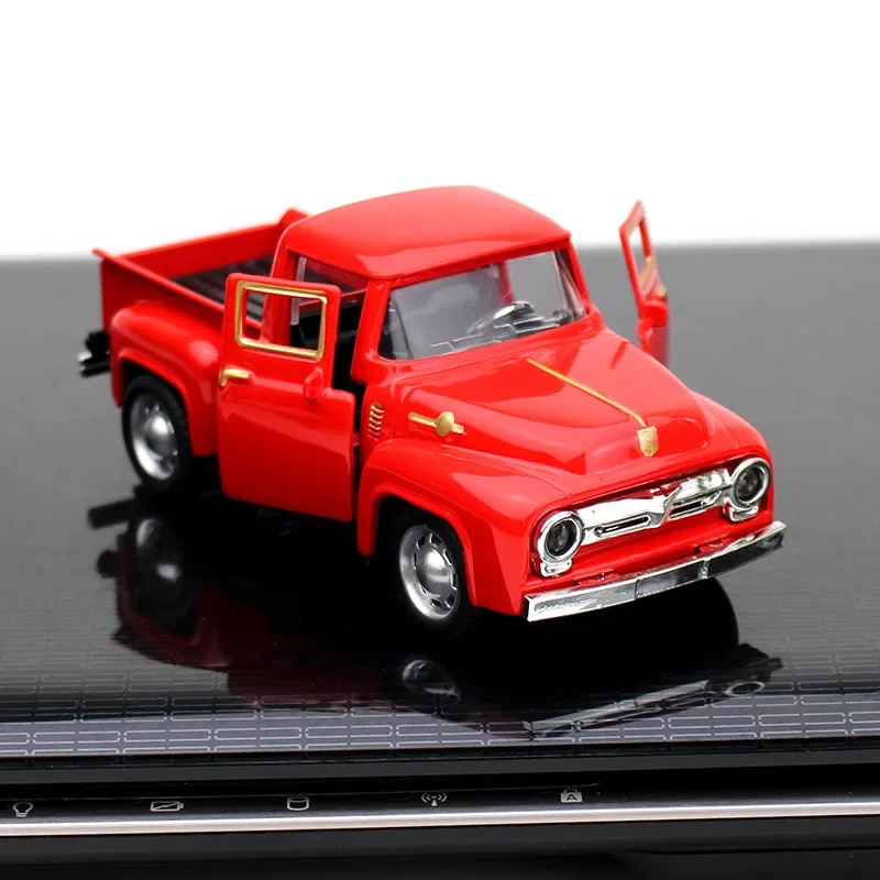 1:32 Mini Retro Pickup Truck Model Diecast Alloy Finger Vehicle Pull Back Toy Collection Ornaments Gifts Toys for boys