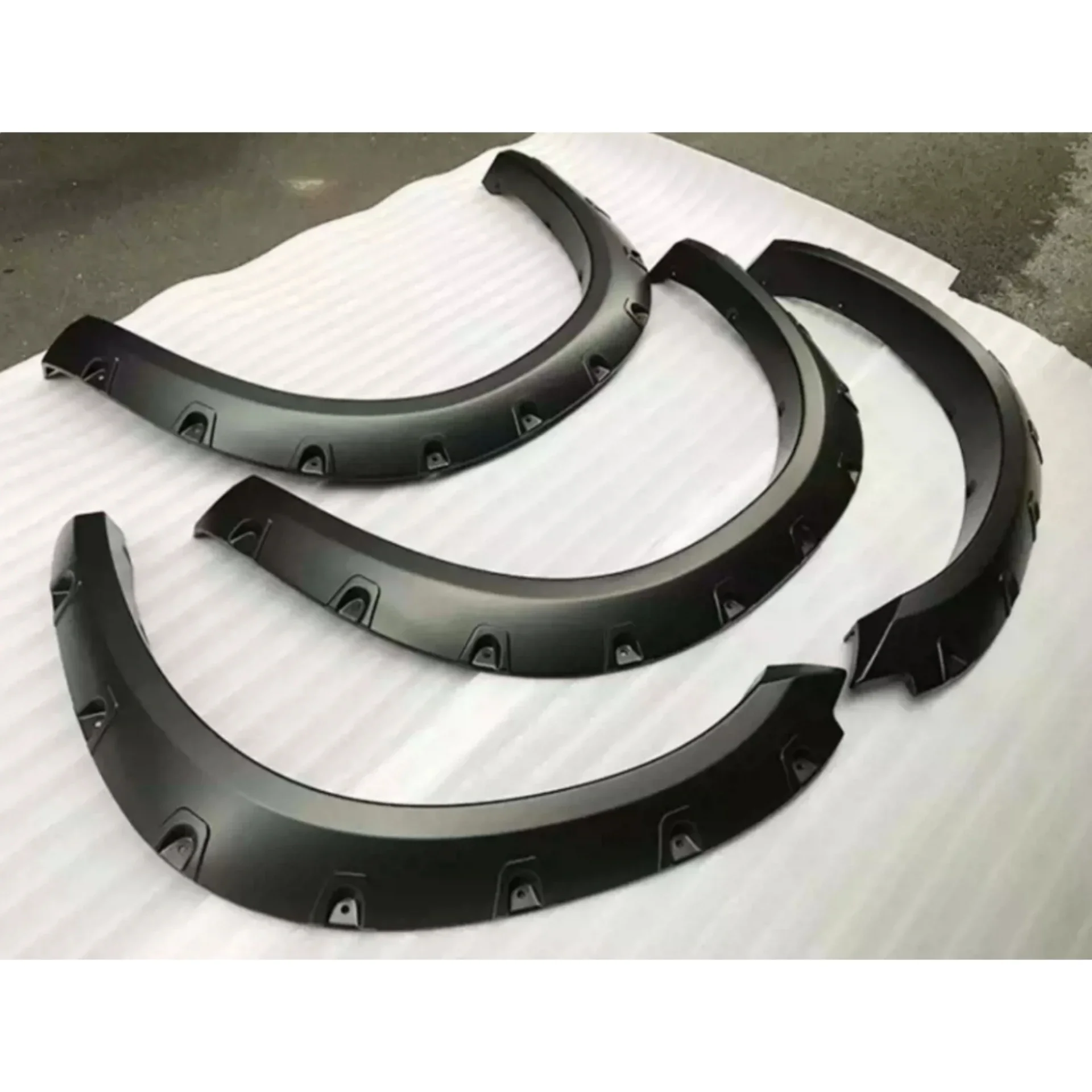 Body Kit Thickened Front Rear Wheel Eyebrow for Dodge RAM 1500 Wide Fender Trim Car Accessories