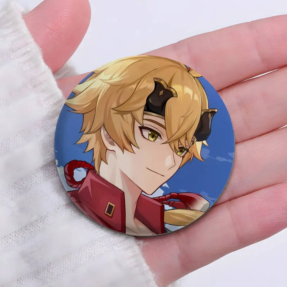 توما جينشين تأثير شارات مستديرة رائعة شارة دبابيس دبابيس الإبداعية للملابس قبعة ظهره هدية الملحقات