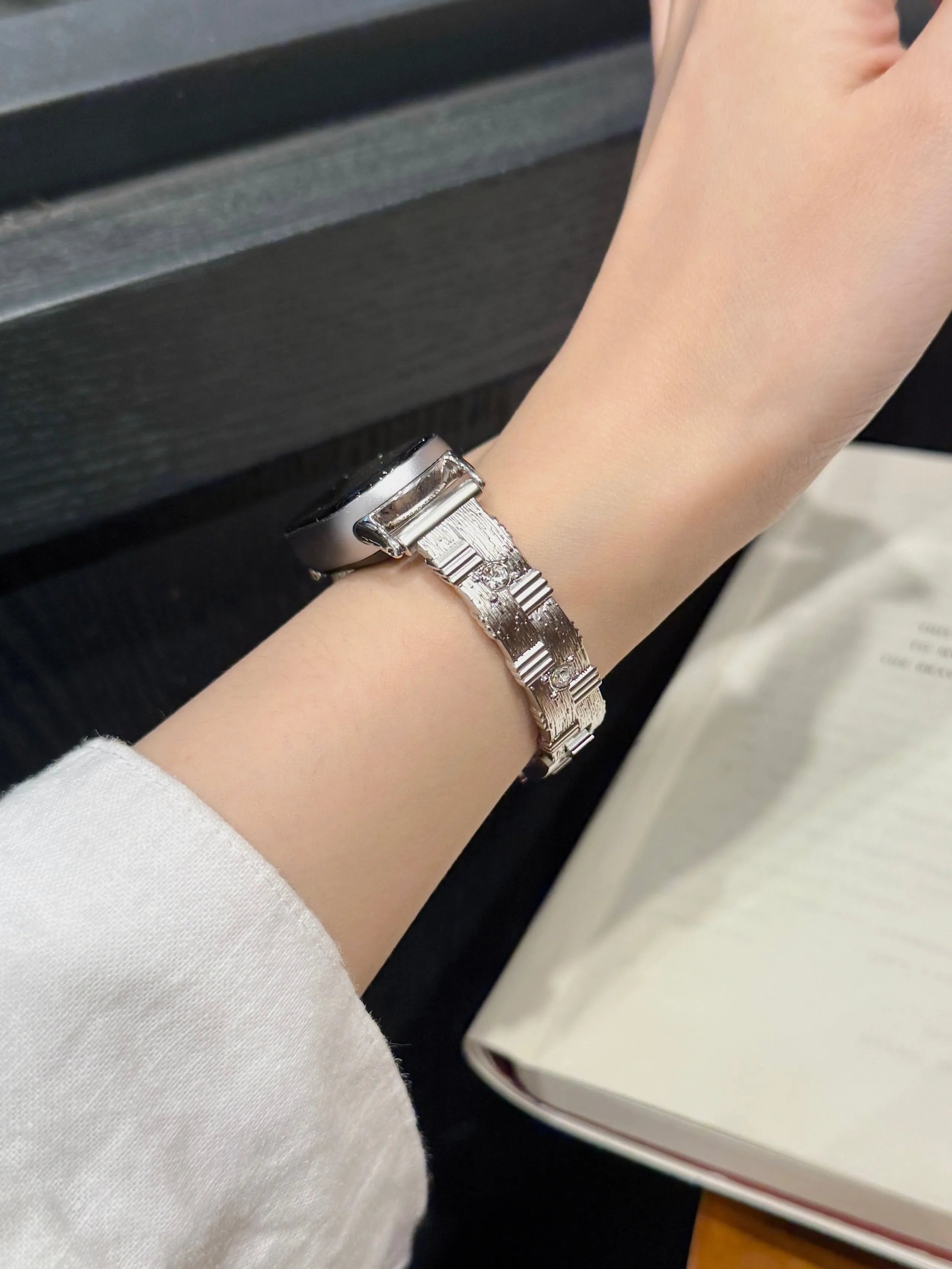 

Brushed diamond studded bracelet strap suitable Xiaomi Band 8Pro/9Pro，For Mi band 3/4/5/6/7，8/8NFC/9/9NFC/10/10NFC，For Redmi Wat