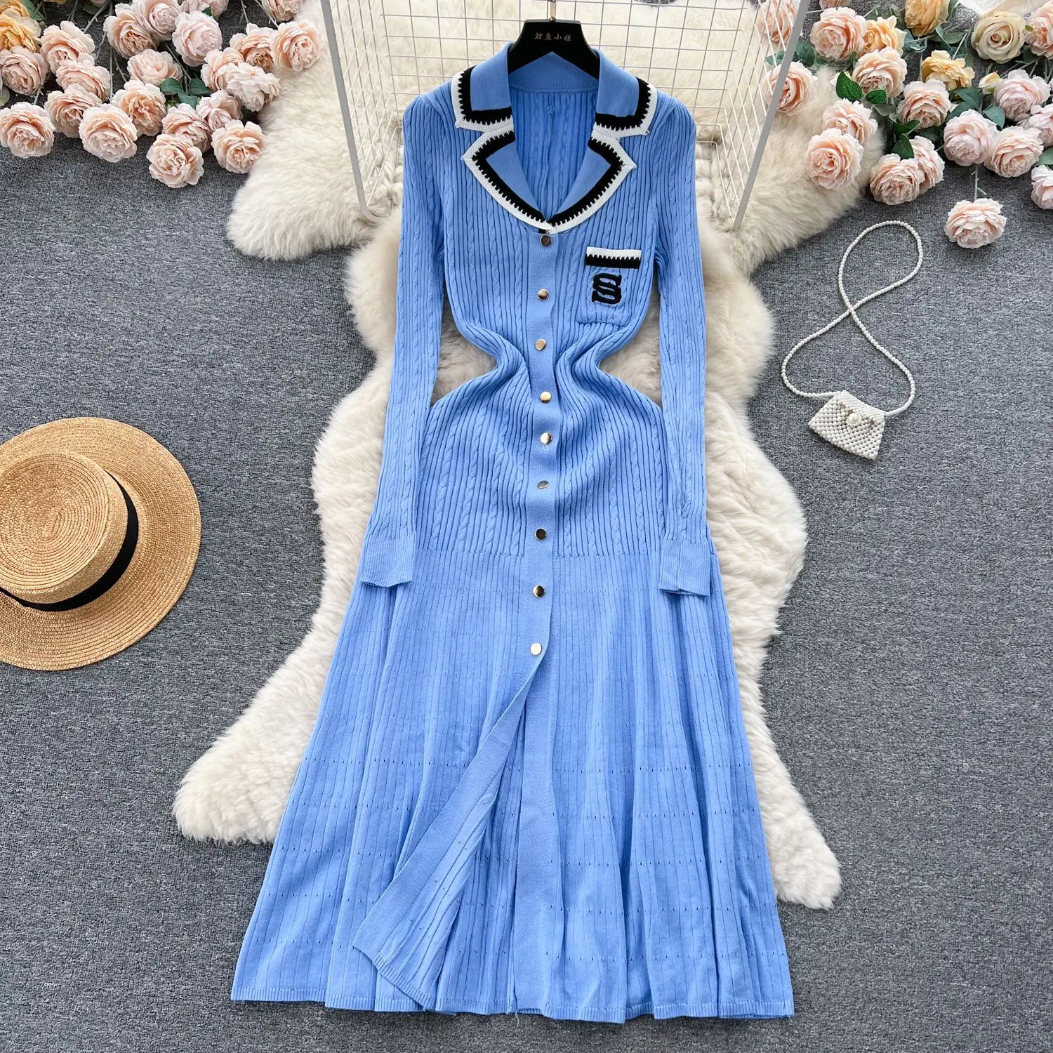 

Autumn and winter new women's knitted dress bottoming skirt temperament waist hit the colour embroidery jumper long skirt