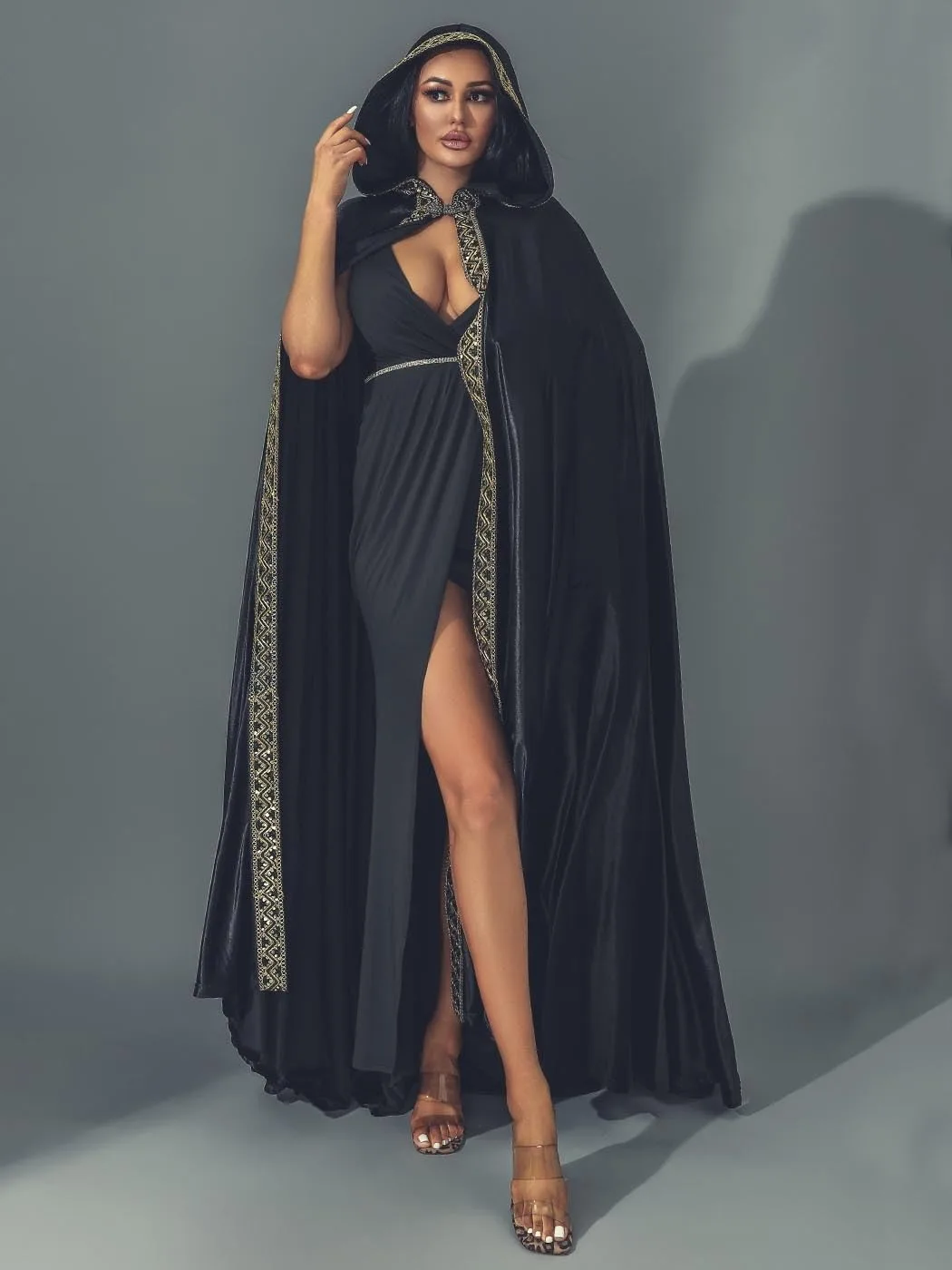 جديد Hatl عباءة طبقة واحدة الذهب الأزهار تقليم loween تأثيري دور بلانغ عباءة المرأة العرقية زي المرحلة زي