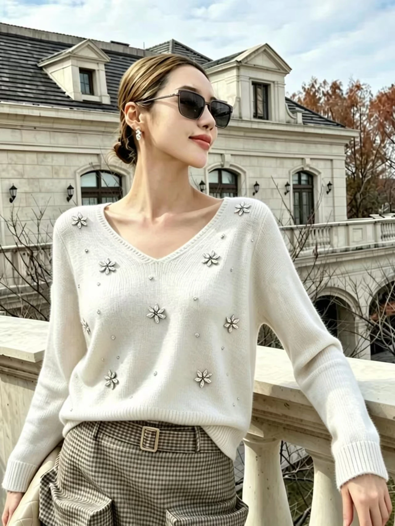 Real Photo Hand Embroidery Diamonds V-neck Slim Fit Sweater Women's Autumn Spring Knitwear Pullover Jumper Pull Femme