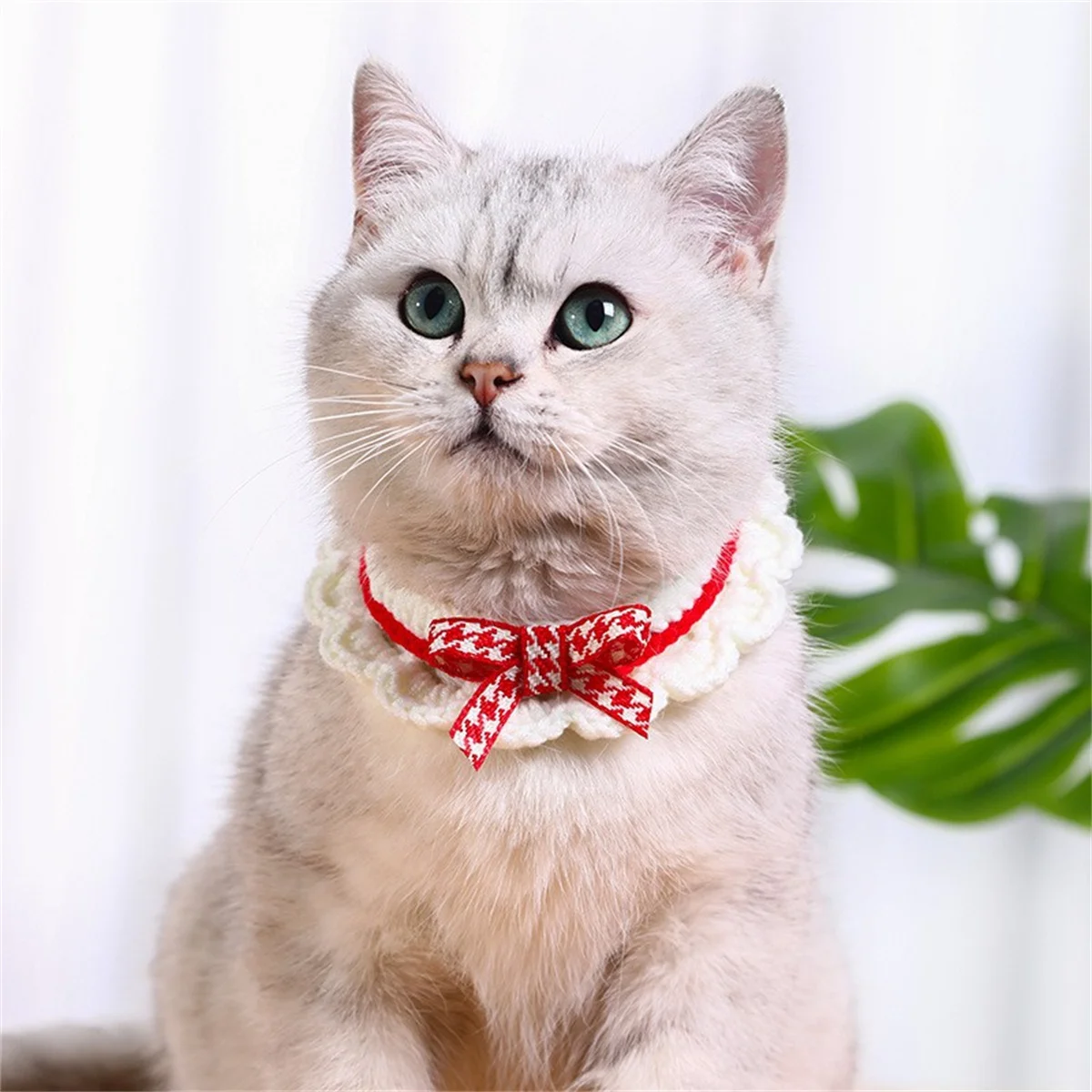 Cute Pet Cat Saliva Towel Hand-knitted Adjustable Kitten Cat Puppy Bow-knot Collar Pet Cat Decorative Collar Kitten Accessories