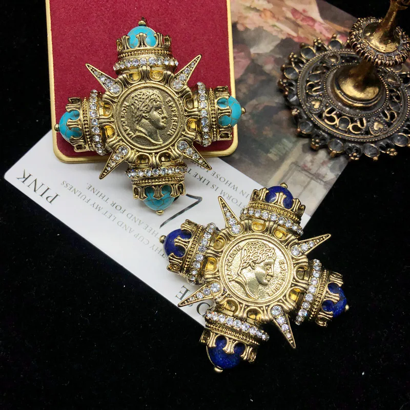 

Vintage Court Style Lapis Lazuli Turquoise Brooch for Women Gemstones Diamonds Siberian Heads Banquet Party Fashion Jewelry