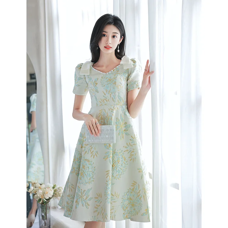 Sweet Light Green Evening Dress Satin Retro Floral Print Cocktail Party Gown Pearl V-Neck Bow Tea- Length Graduation Vestido