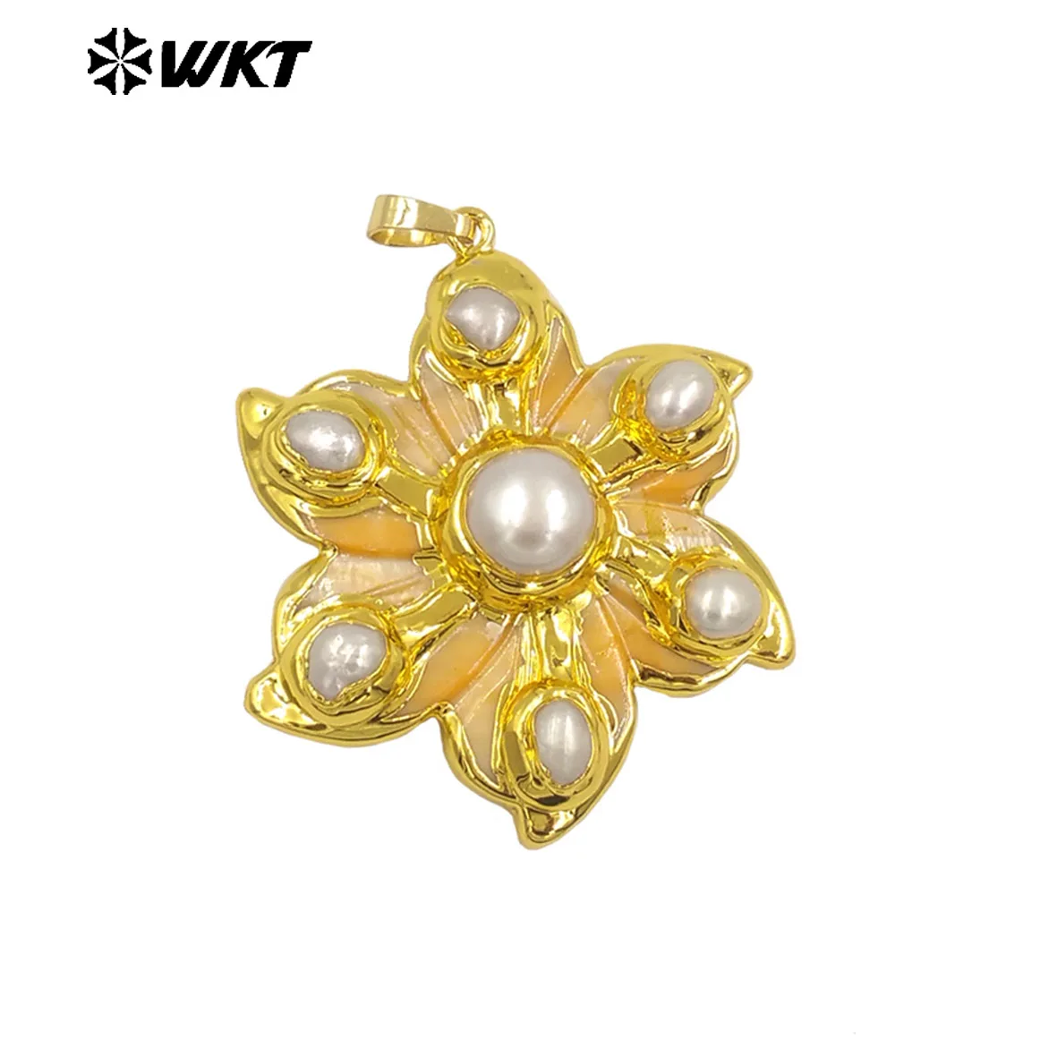 WT-JP389 Versatile Unique Tiny Flower Shape Pearl Shell Pendant With 18k Real Gold Plated For Women Birthday Party