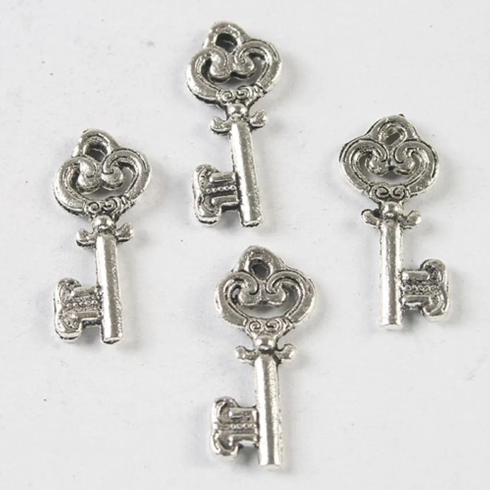 

30PCS 20.7x8.9mm DARK SILVER TONE KEY PENDANT CHARM H3939