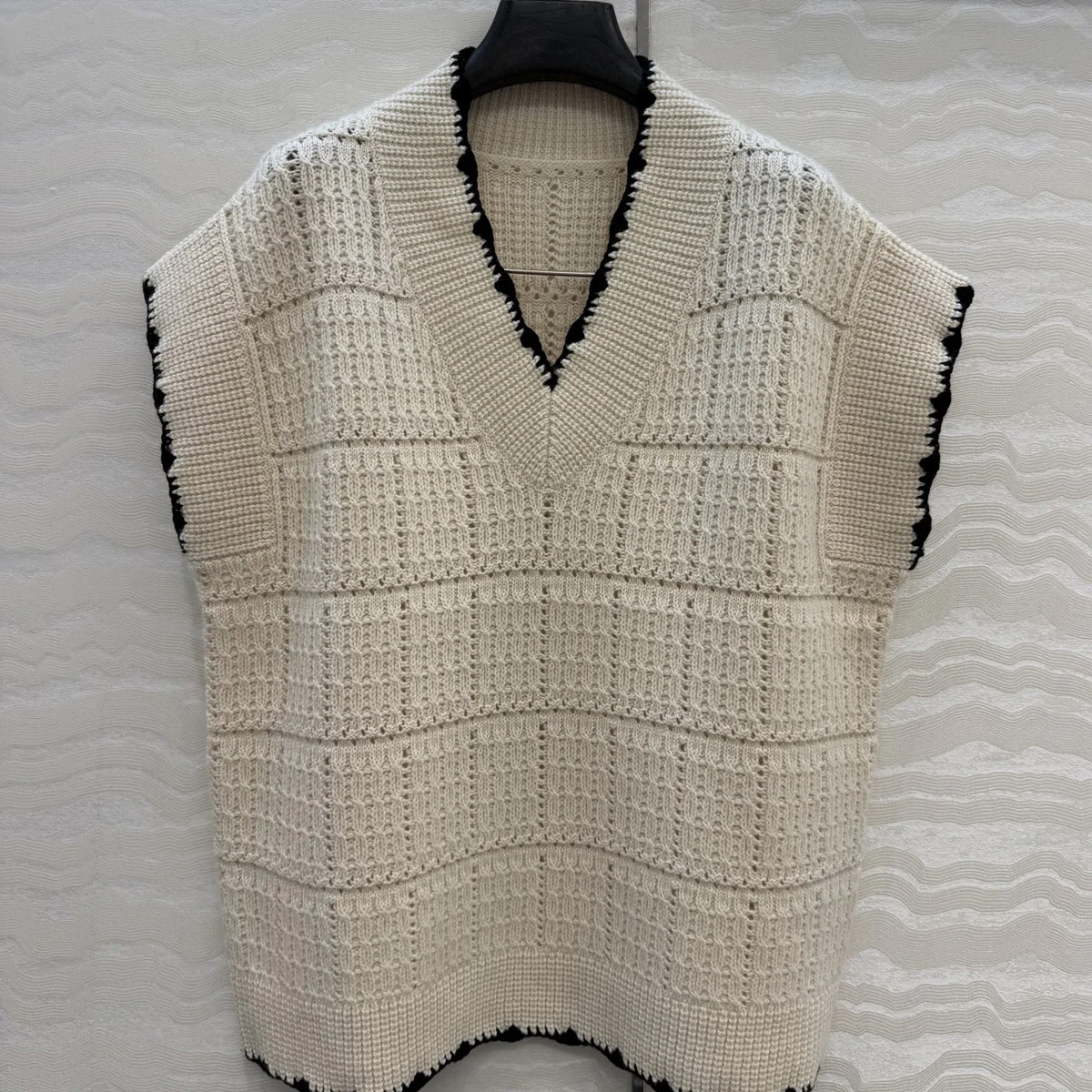 High Quality Women V Neck Sleeveless Waistcoat Contrast Scalloped Trim Loose Open Weave Casual Vest lyt26713212