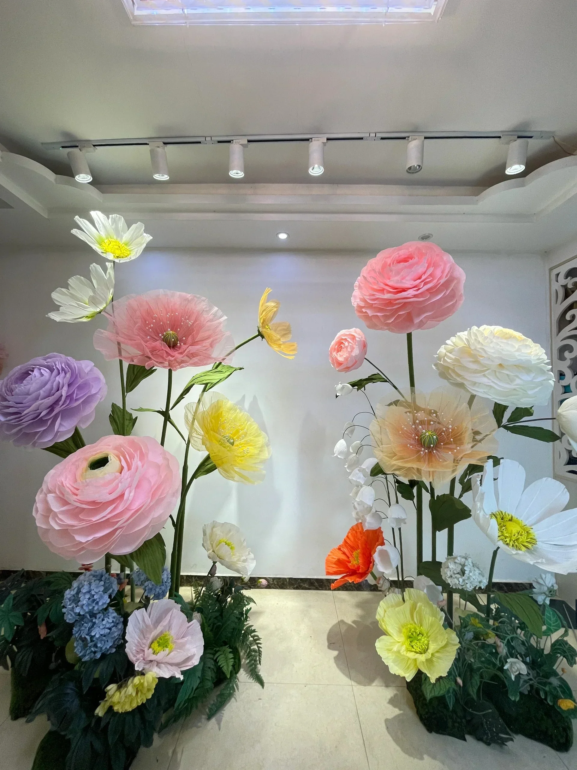 Road Leading giant flower Decoration Wedding Event floral arrangement Window Display Large Giant Flower