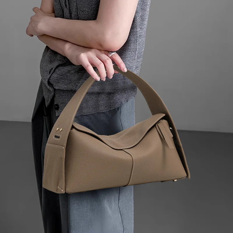 

Overhanging roof bag with shoulder strap, stylish genuine leather women's bag