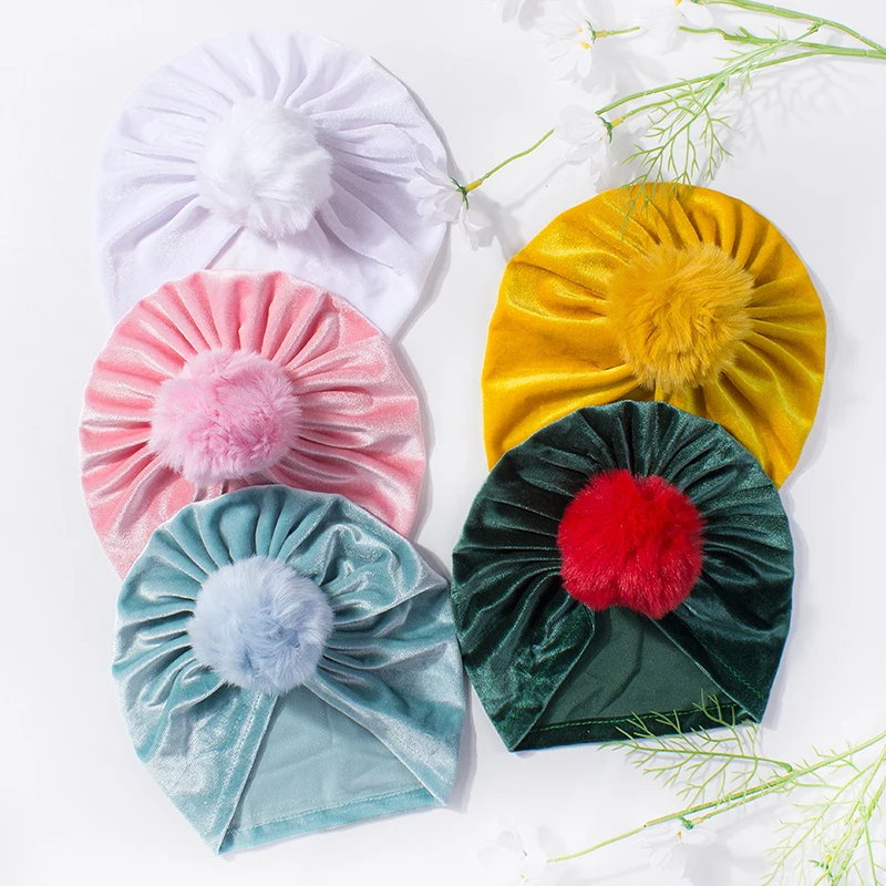 

Cute Pompom Baby Turban Hats Solid Velvet Caps Boys Girls Beanies 0-2T Autumn Winter Kids Headwraps Bonnets Hair Accessories