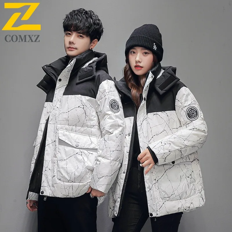 COMXZ Men Hooded Bread Jacket Trendy 2025 Travel Snow Windproof Lightweight Ski Cotton Padded Jacket Loose Street Puffer Jacket