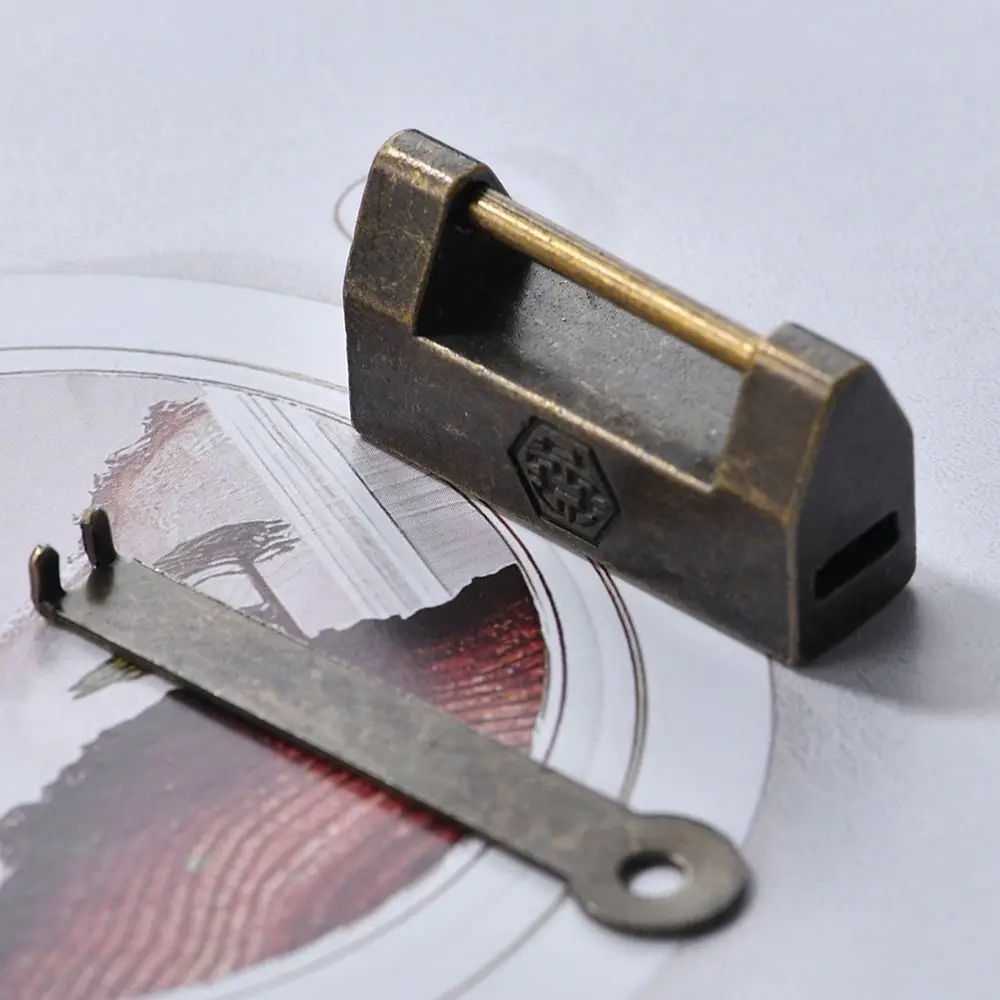 Kotak Penyimpanan Perhiasan Mini Antik dengan Gembok Retro Vintage dari Paduan Seng Dekoratif