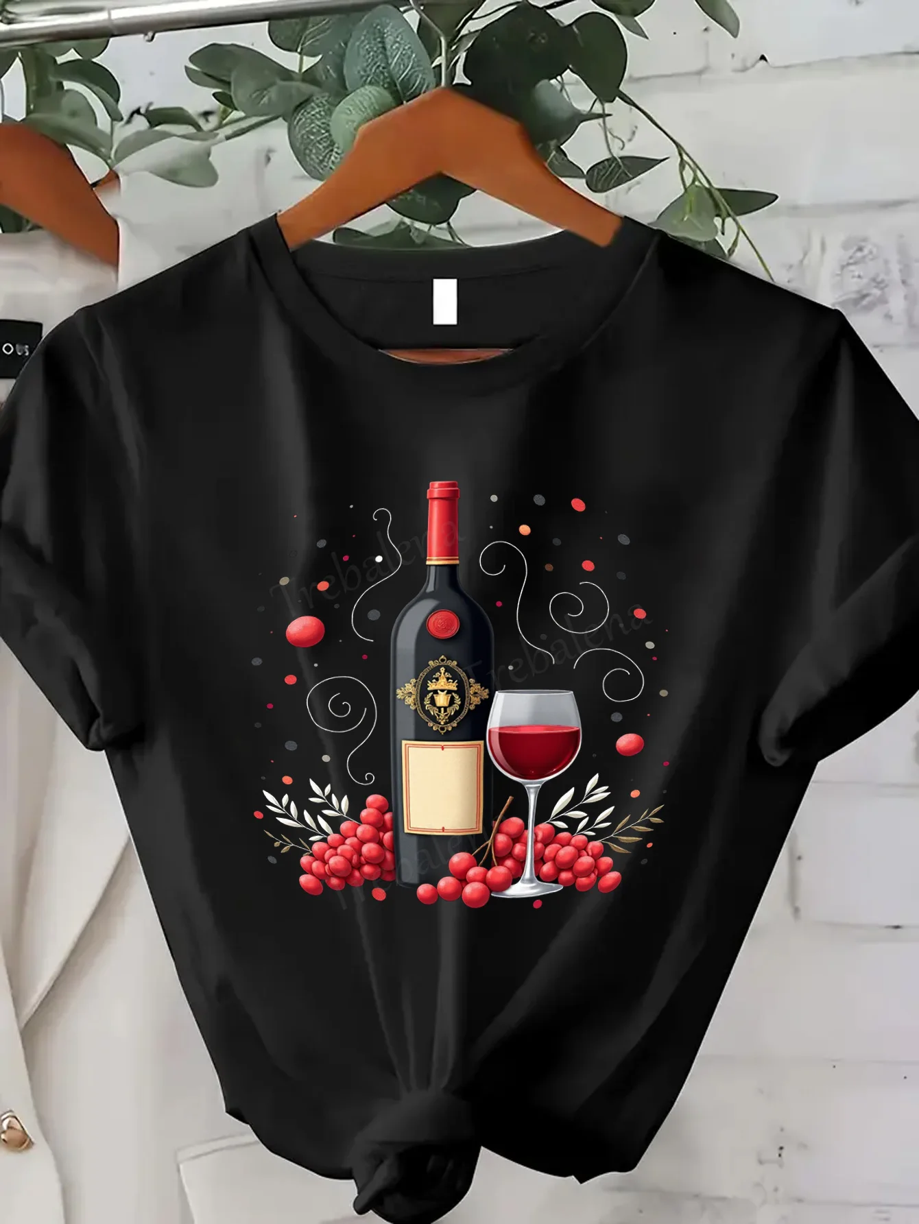 

Women T-shirt Red Wine Lover T-Shirt - Elegant & Sexy Women's Tee
