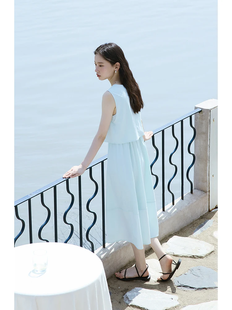 ZIQIAO Petite Ice Blue Temperament Round Neck Sleeveless Dress for Women\'s Summer 2024 New Fake Two Piece Long Skirt