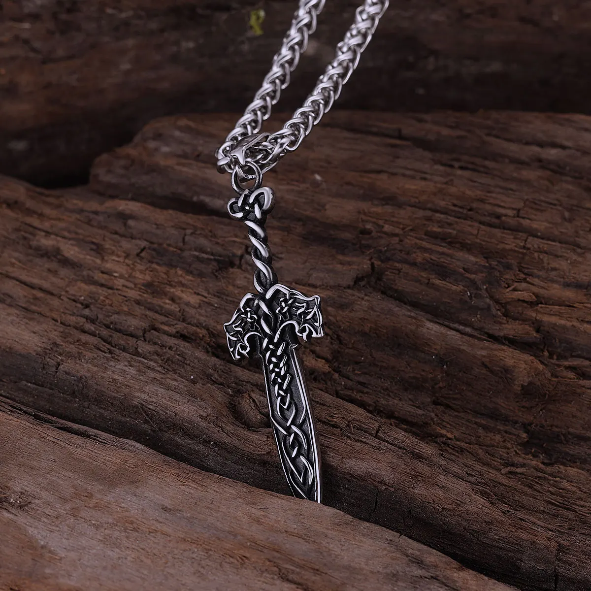 Stainless Steel Nordic Viking Warrior Weapon Sword Pendant Necklace Scandinavian Celts Eternal Knot Amulet Necklace Jewelry Gift