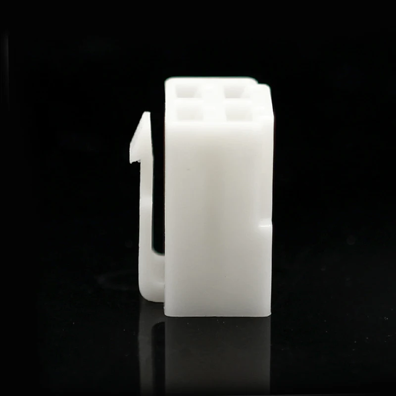 DJ7041-6.3-21 自動車用コネクタ 6.3シリーズ オートバイ ABS樹脂製 4穴 メス