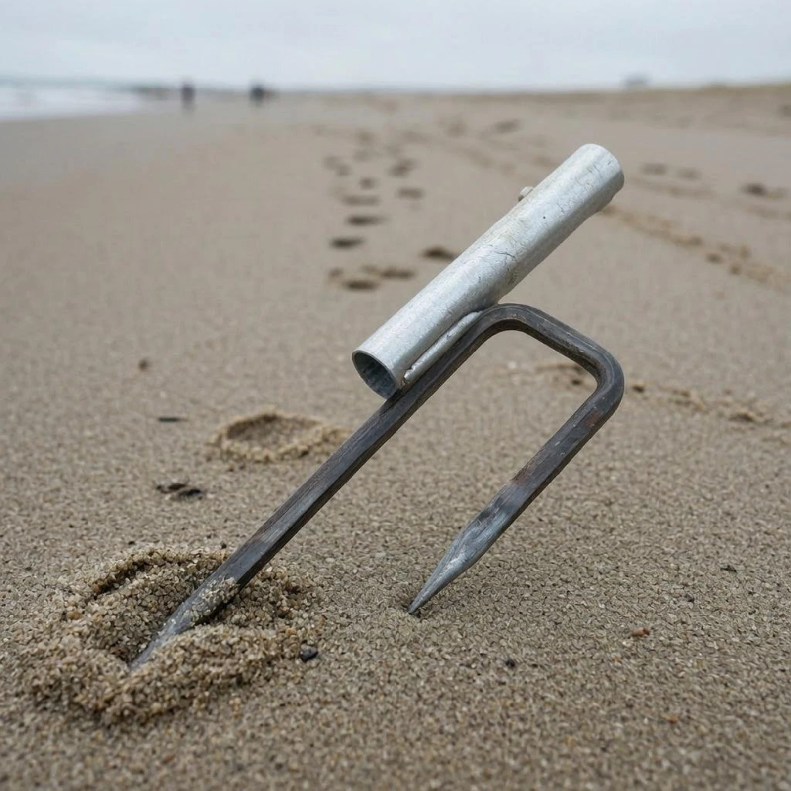 

Steel Pole Stake Reusable Metal Ground Stake Outdoor Support Silver Finish for Soil