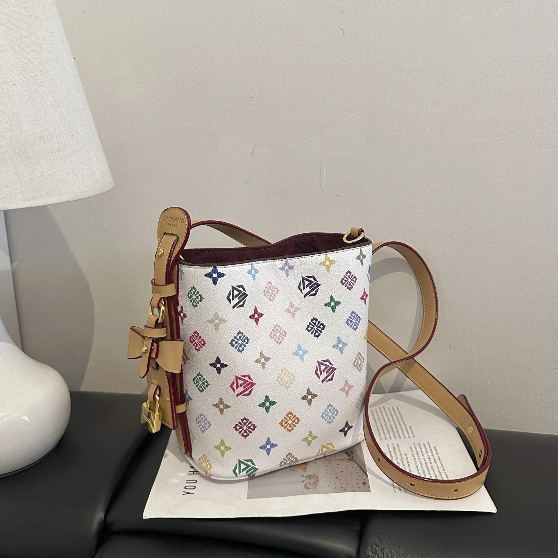 

​2025 New Women's Floral Print Bucket Bag, Large Capacity Tote Purse, Convertible Crossbody Sling for Daily, Chic & Spacious​