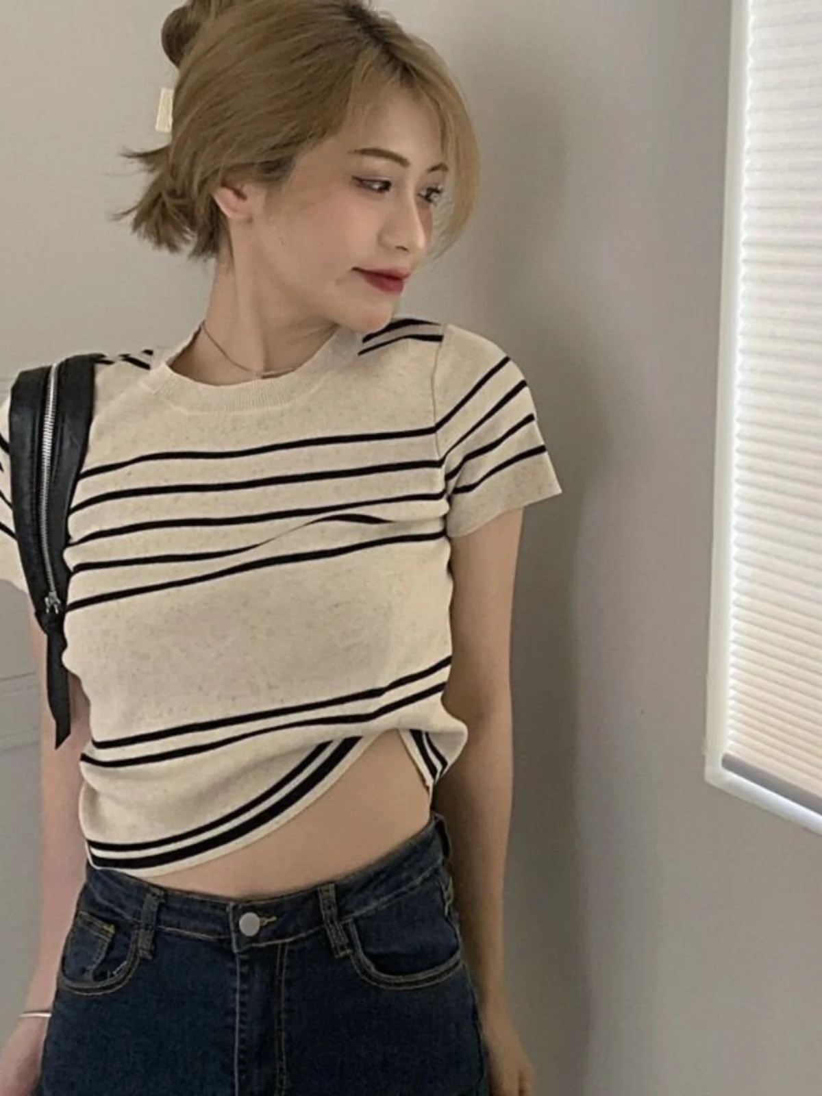 

Slim Fit Short Sleeve Knitted T-Shirt Women's Summer New Style Thin Design Sense Short Top Fashionable Striped Commute Style