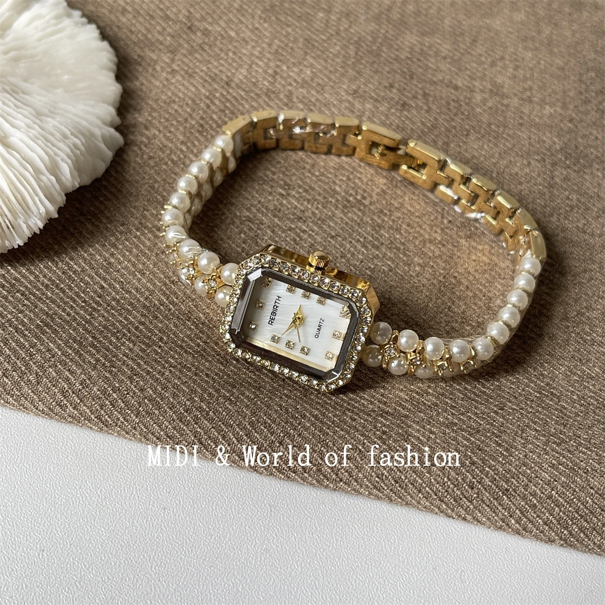 

Retro style pearl chain light luxury square mother-of-pearl high-end watch female fashion temperament original ladies watch