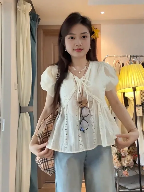 

Loose V-ne ort Sve Lace Trimmed irt Women's Summer Faion Slimming Young-looking Doll Top plus Size Korean Sle