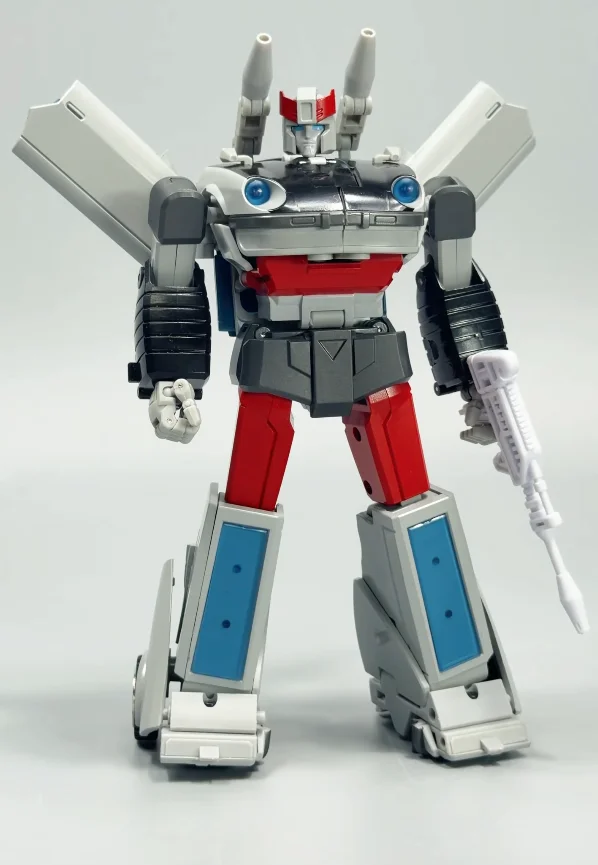 DX9 Toys D19 MP Scale Transforming Robot,G1 Cartoon Prowl Silverstreak Smokescreen Action Figure Model Collectible Action Figure