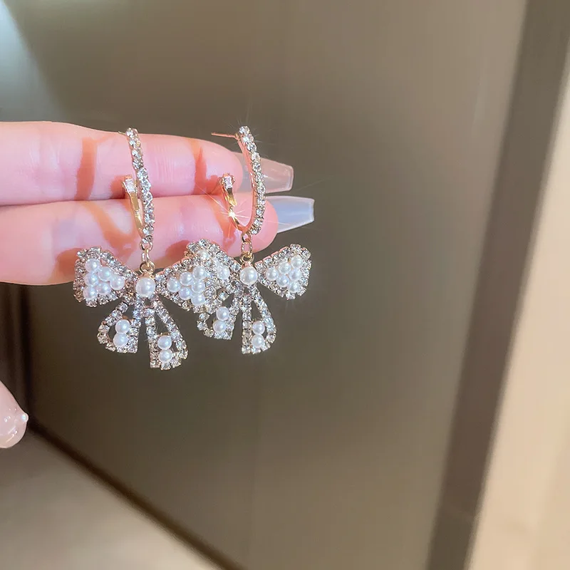 Inlaid Rhinestone Bow Pearl Earrings for Women French Light Luxury High Sense Drop Earrings Personality Bowknot Jewelry Gift