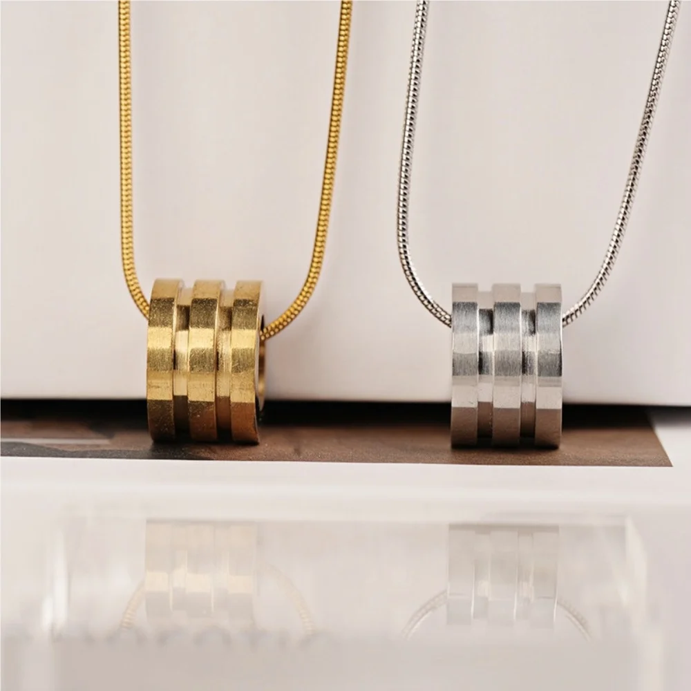 Schlichtes Design, zylindrische Form, Anhänger-Halskette, Retro-Stil für Männer, goldfarbene Edelstahl-Schlangenkette, Schmuck, Hip-Hop-Accessoires – Detail 6