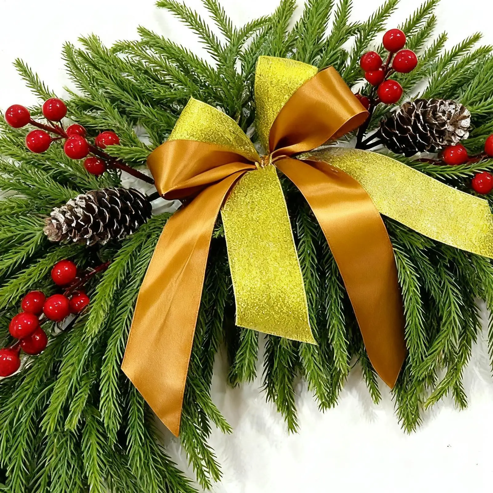 

Рождественский венок на открытом воздухе, искусственный с красными ягодами, бант, венки для входной двери с красными ягодами, сосновые шишки для уличной стены крыльца