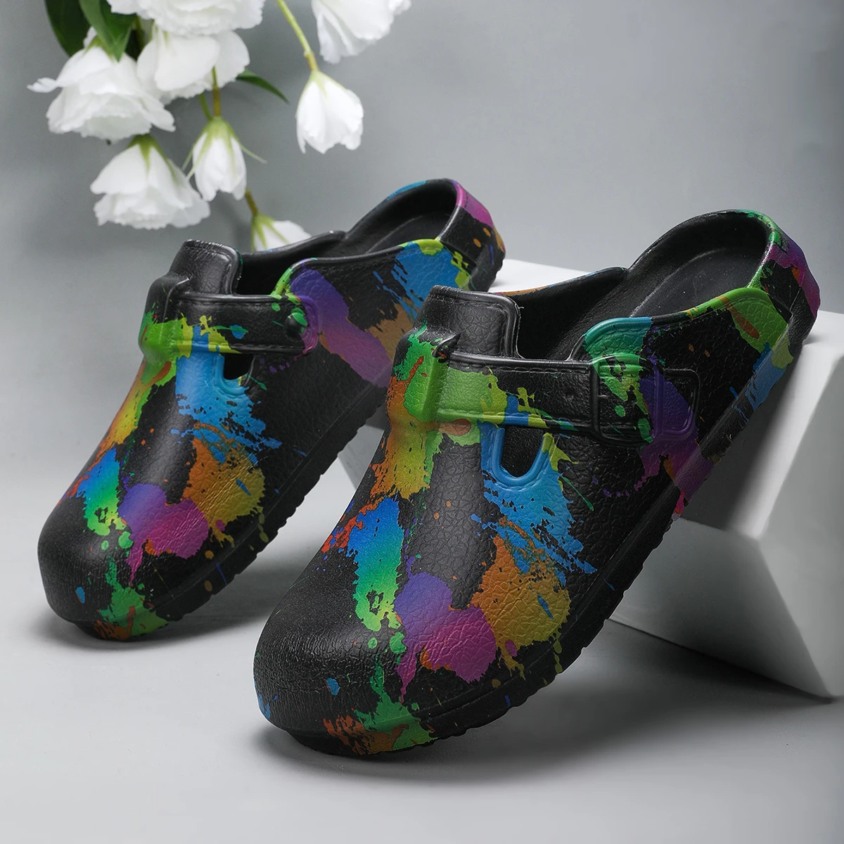 

Unisex Casual Four Seasons Slippers Sandals Comfortable Home Slippers Breathable Slip-On Shoes For Women Shoes Men