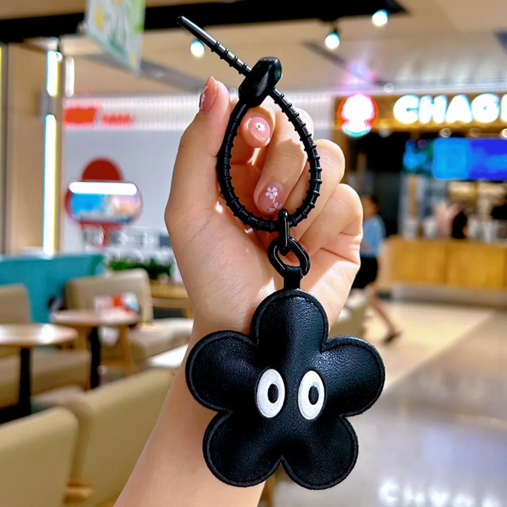 Creative PU Leather Pendant Emoticon Cat Clasp Chain Keychain Cartoon Florets Pig Christmas Tree Keyring Car Charm