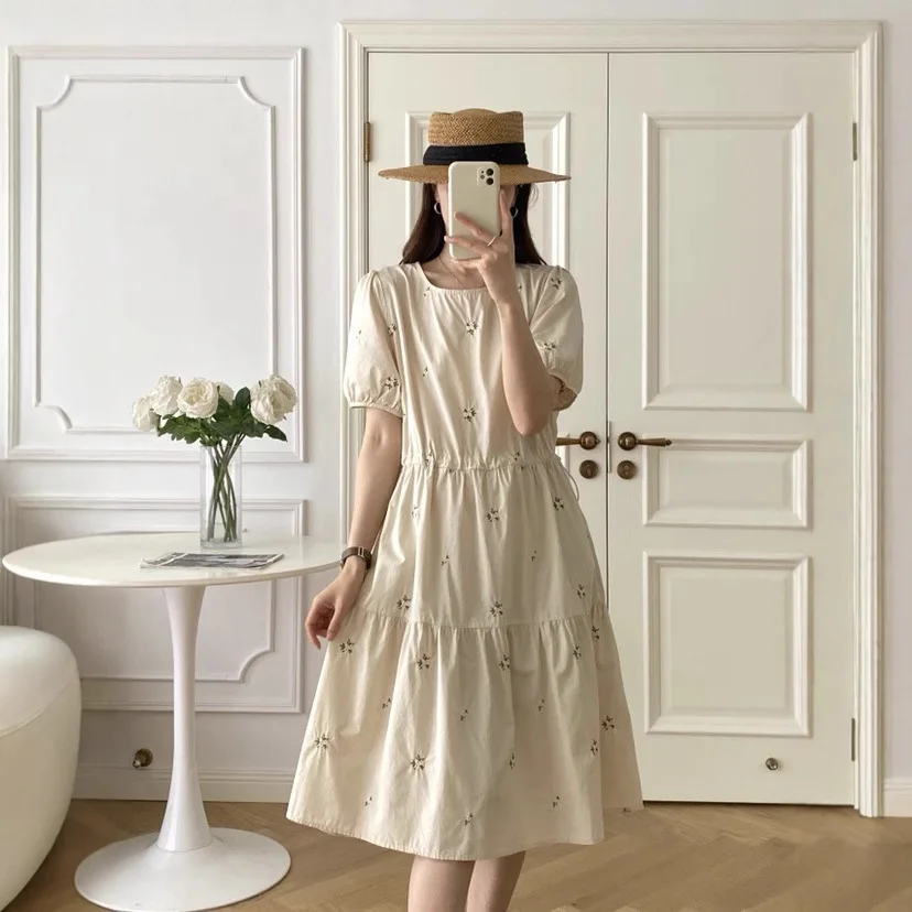 ญี่ปุ่นหวาน Mori สาวดอกไม้เย็บปักถักร้อยผ้าฝ้ายผู้หญิงฤดูร้อน O-คอสั้นแขนเสื้อสบายๆหลวม A-Line Dresses