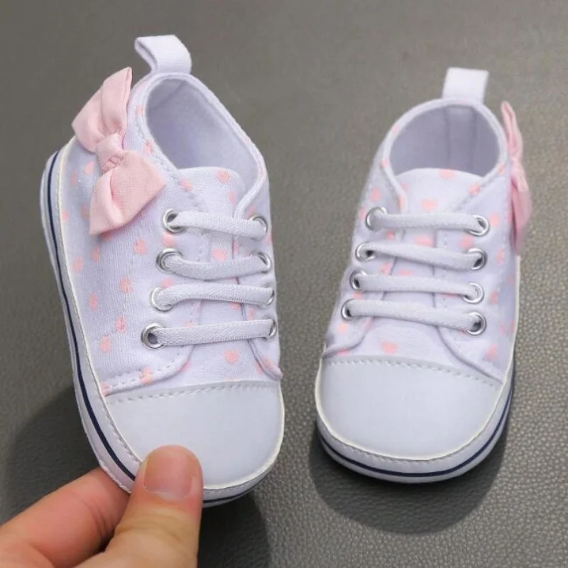 

New Cute Bow Love embellishment Soft Bottom Anti slip Suitable for 0-18M Baby Casual Sports Shoes Walking Shoes