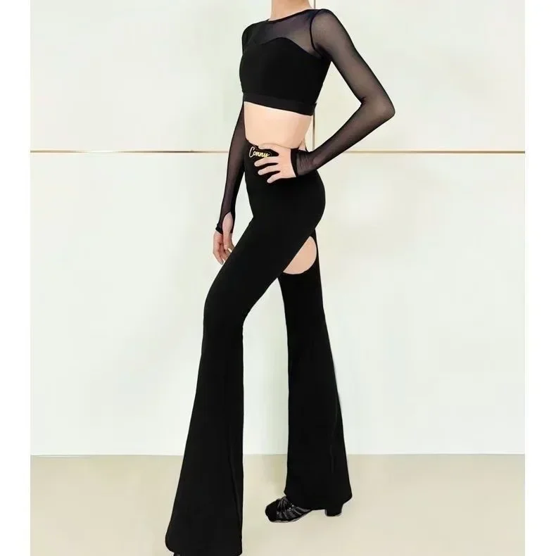 

Комплект для латинских танцев для девочек, черный топ с длинными рукавами, брюки-клеш с вырезами, современные танцевальные ча-ча-самбы, тренировочное выступление