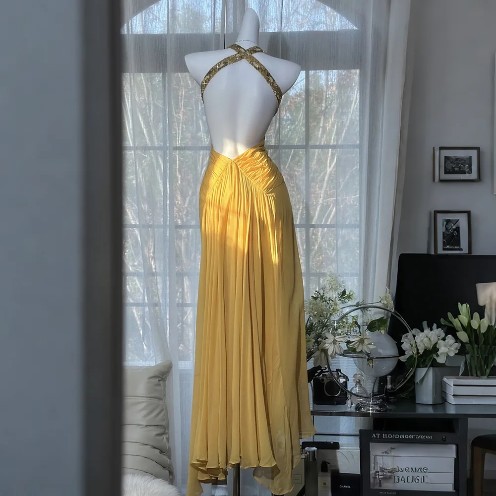 グラマラスなゴールデンイエローのホルターシフォン女性用マーメ - Maxi Dress Halter のレビューと価格