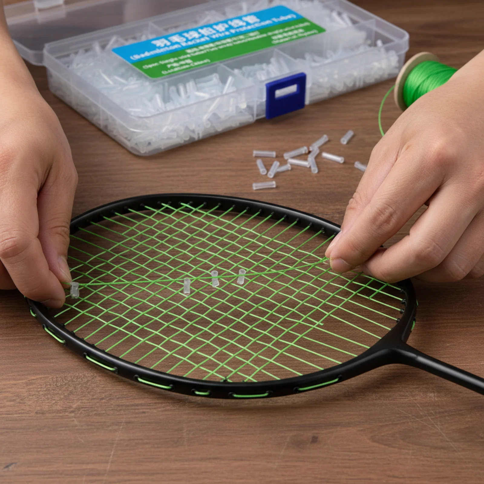 

Набор защитных трубок-гильз для бадминтонных ракеток (двойная линия защиты) с ушками для крепления струн, для обслуживания ракеток, с коробкой для хранения