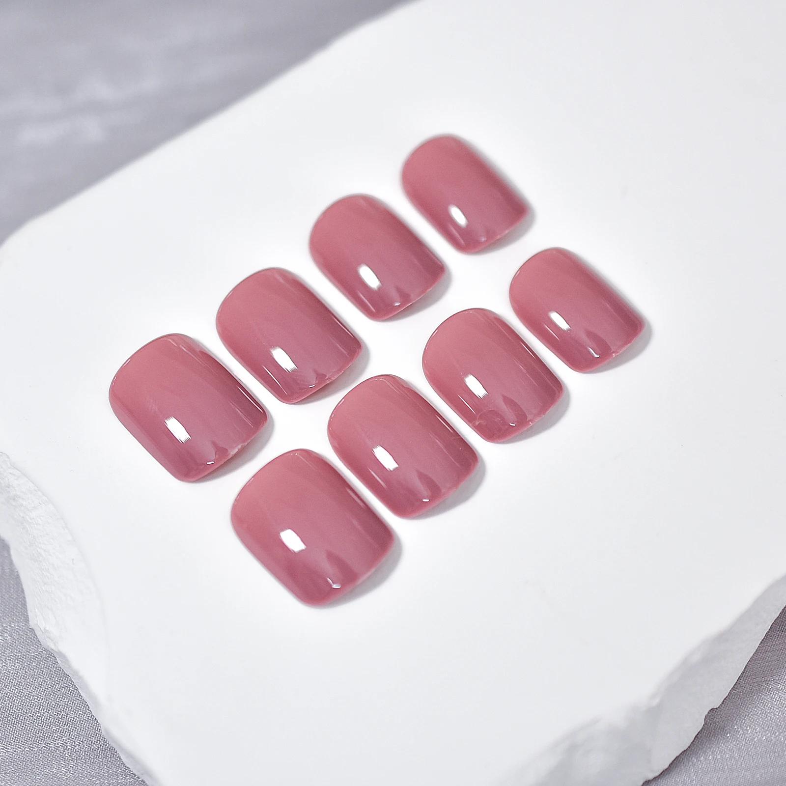 매끈한 모브 타원형 프레스 온 네일 세트, 단색 재사용 가능한 가짜 손톱, 데일리 정교한 그릴 선물용 스티커 포함, 24 개