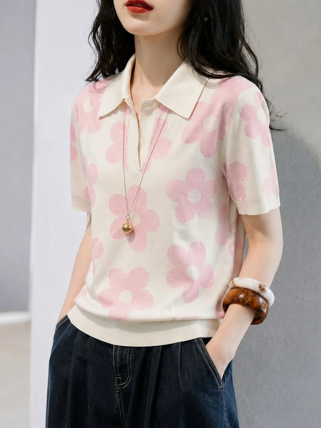 

Sweet Youthful Ice Silk Knitted Top Short Sleeve Fashionable Versatile Summer Design Korean Style Straight Cut Printed Neck