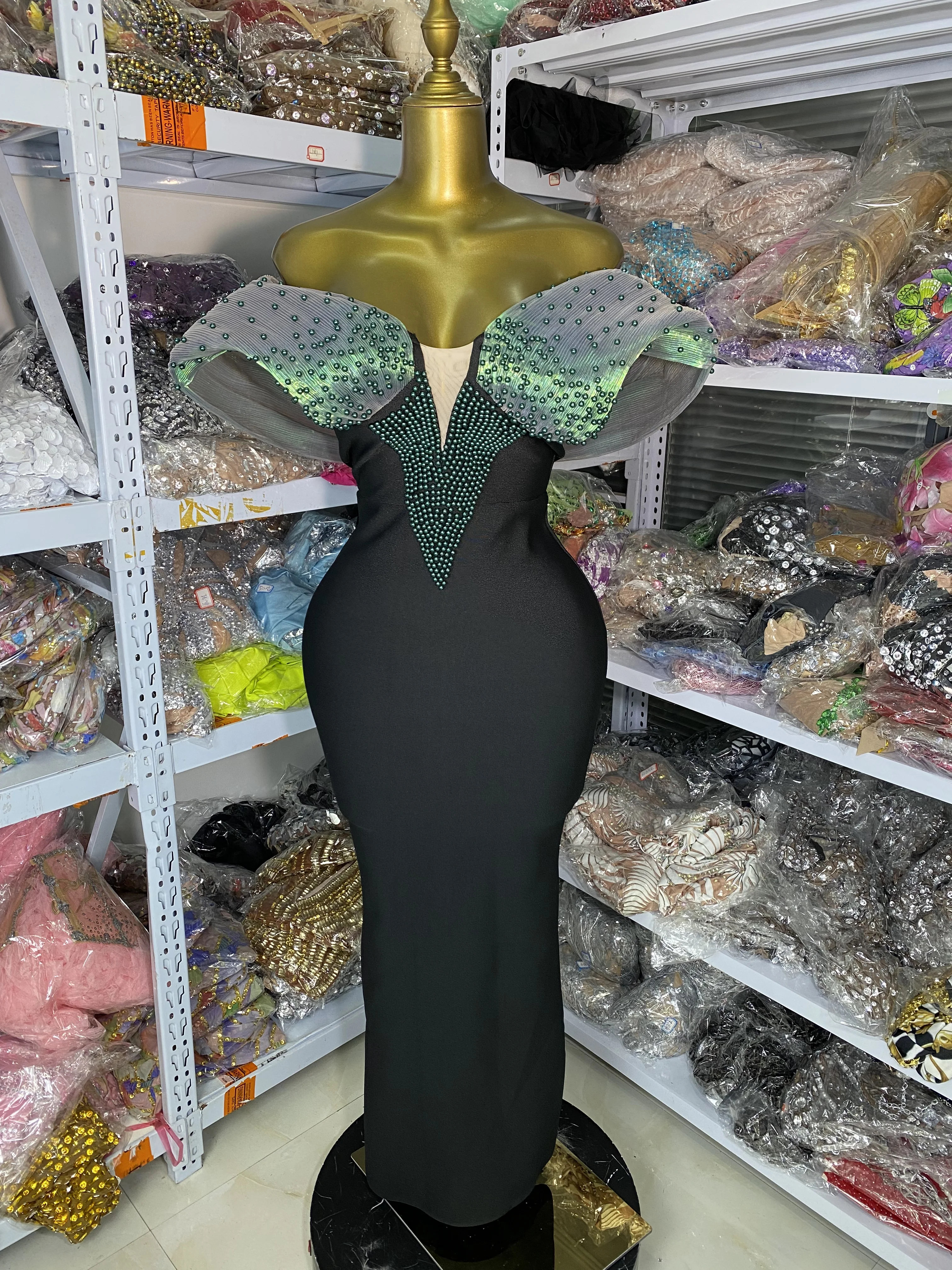 

Оптовая продажа с фабрики, женские роскошные вечерние платья для выпускного вечера, большой дизайнер с открытыми плечами, лоскутное макси, длинное цельное вечернее платье знаменитостей