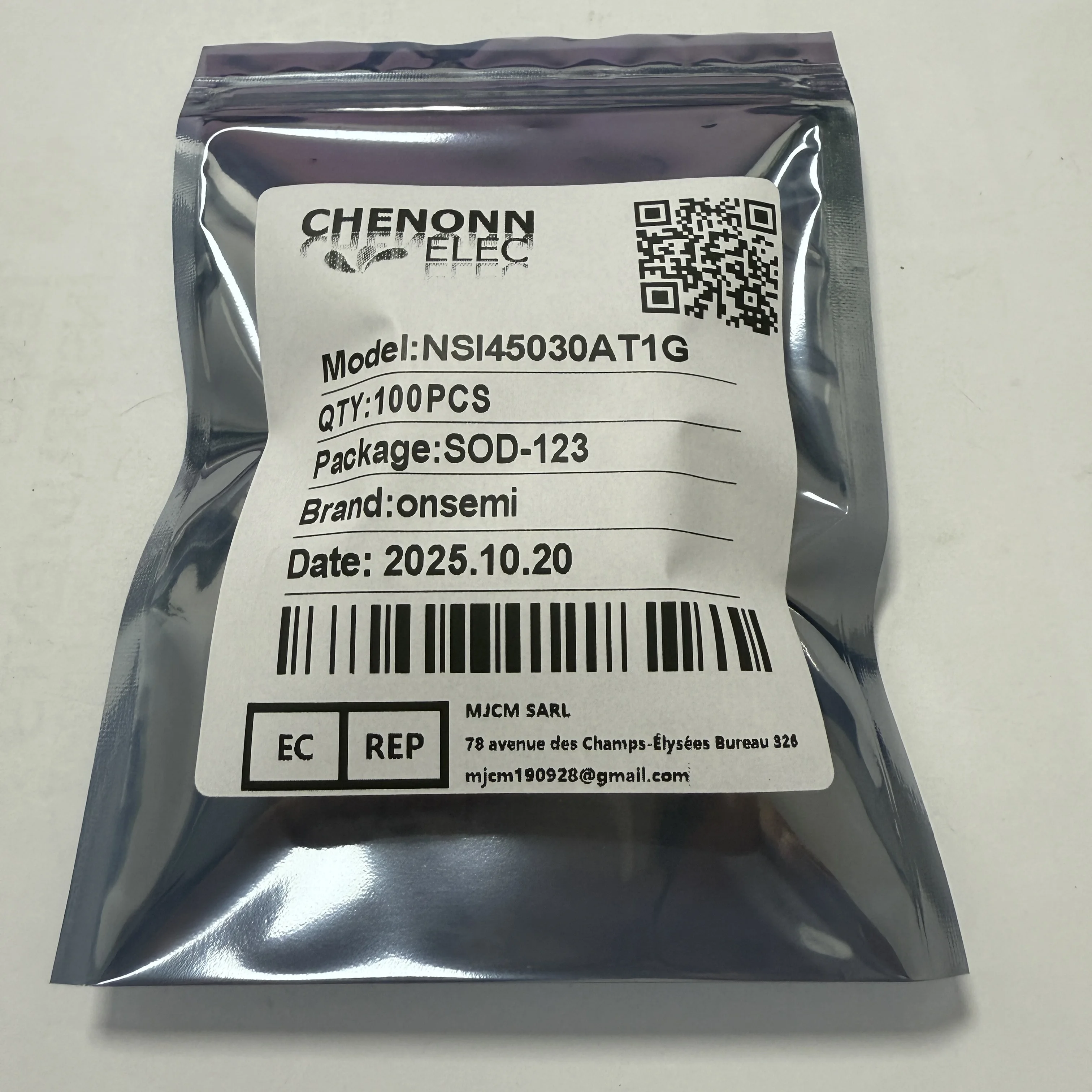 100 قطعة/الوحدة NSI45030AT1G (محركات LED)