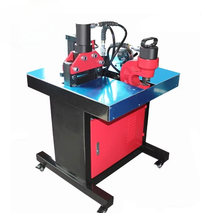 Machine à cintrer les buss hydrauliques