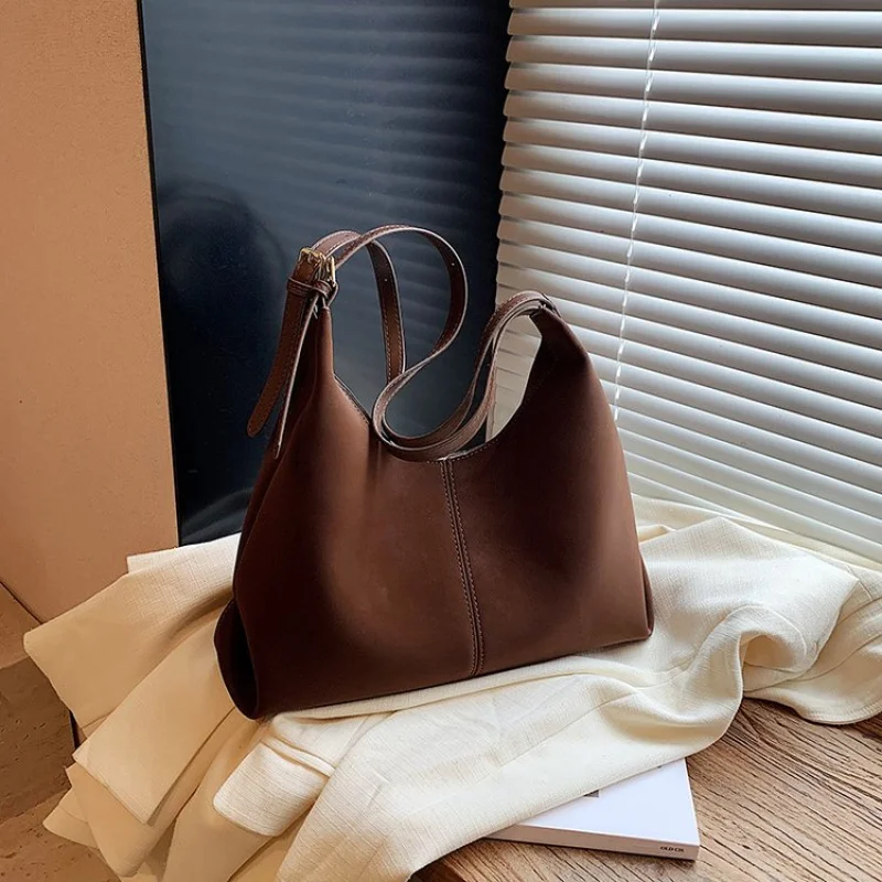 Damen-Umhängetasche aus Leder mit Wolverine-Print und Lettland, lässig, Vintage, leicht, weich, für den täglichen Look