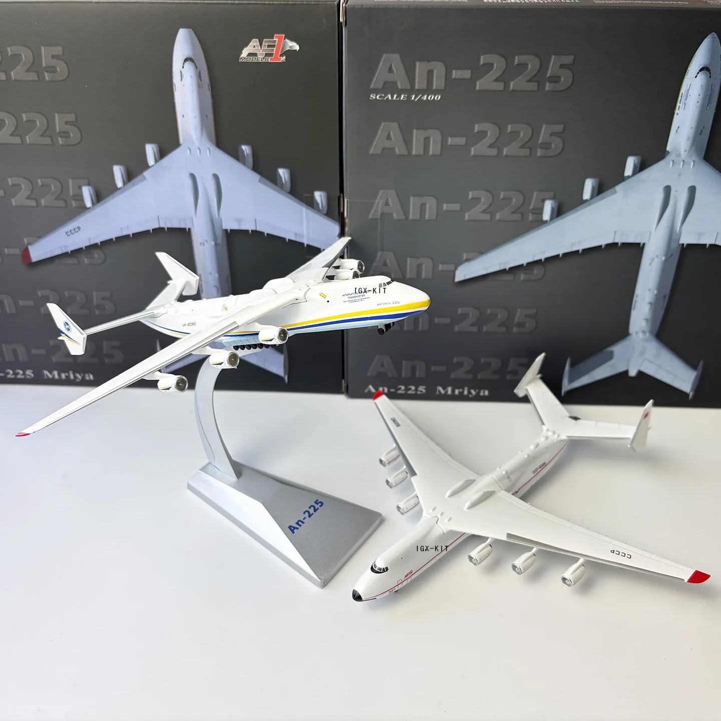 

Antonov An-225 Transport Aircraft Model 1/400 Scale 21cm Simulation Alloy Airplane Miniature Souvenir Toy Planes Collection