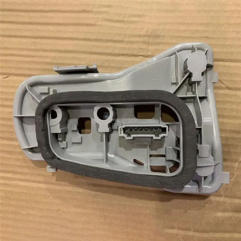 Rear Tail Light Carrier Bulb Holder For POLO 9N N/S 2005-2010-X67A view 3