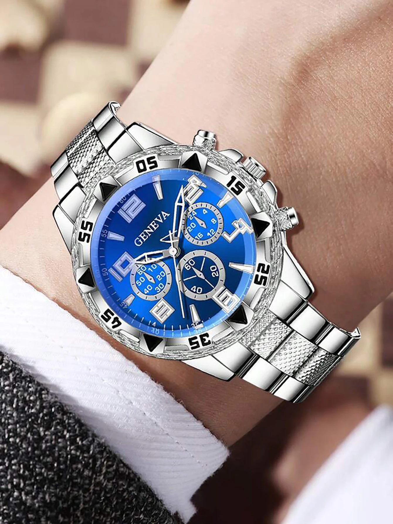 ساعة كوارتز رجالية فضية وزرقاء مع سوار وقلادة، هدية عصرية لعيد الأب لا تشمل الصندوق