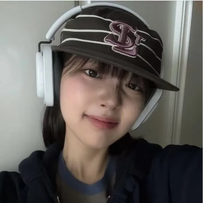 Y2K Flat Top Money Embroidered Letter Hats for Women Men Casual Duckbill Leopard Print Flat Brim Baseball Cap Gorra Basketball