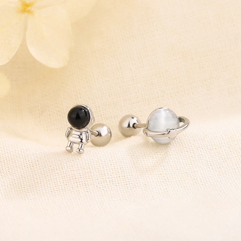 1Pair Trendy Simple Ear Bone Nail Astronaut Planet Spiral Stud Earrings For Women Girls Wedding Party New Fine Jewelry Gift