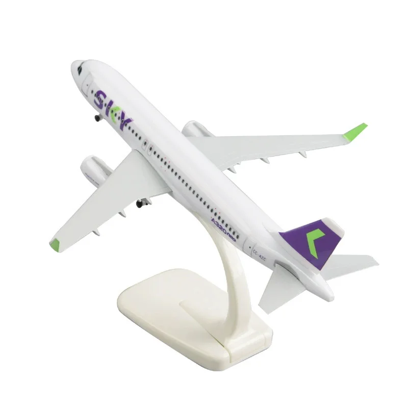 20cm Alloy Metal Chilean Sky A320 Airlines Souvenir Plane Toy Airways Diecast Airplane Model Plane Model Aircraft w Wheels Landi